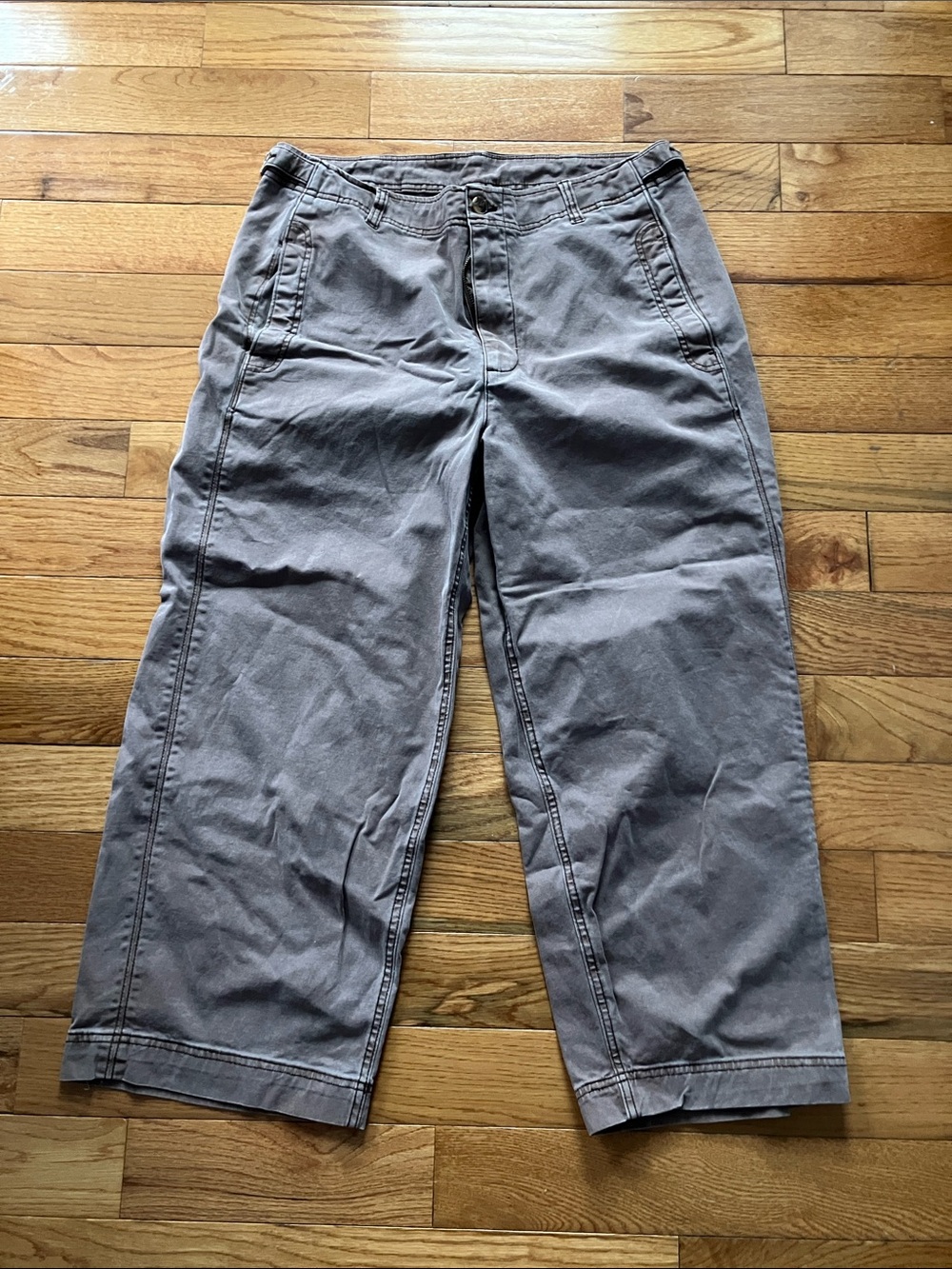 Old Navy Wide-Leg Pants in Taupe Gray